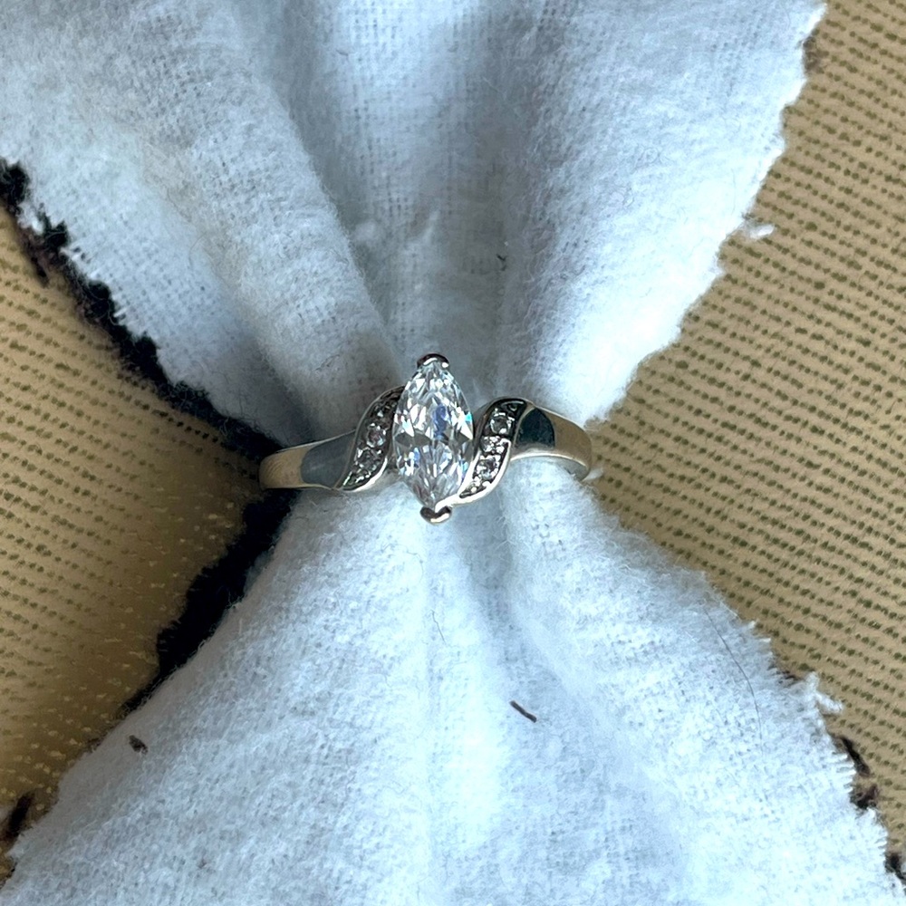 JewelScent Silver Fashion Ring